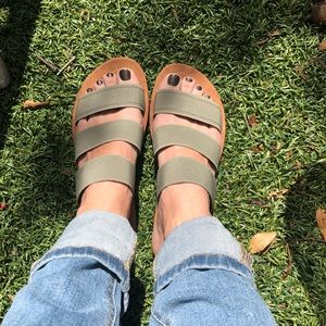 Pascal Olive Steve Madden Sandals